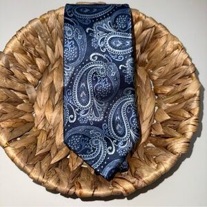 Men’s Pierre Cardin Navy Paisley Tie NWOT